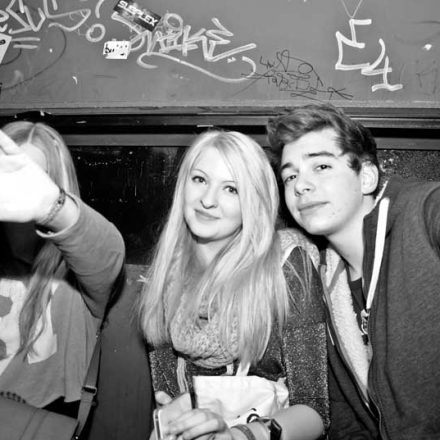 BOUNCE pres. ROKSONIX @ Fluc_Wanne