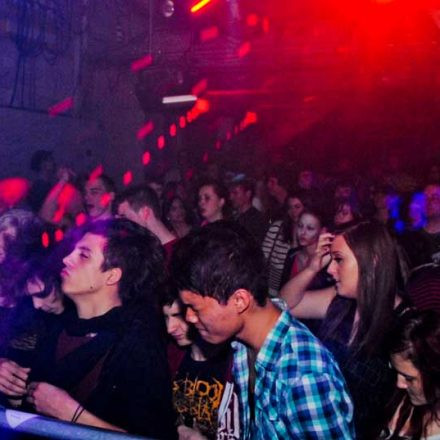 BOUNCE pres. ROKSONIX @ Fluc_Wanne
