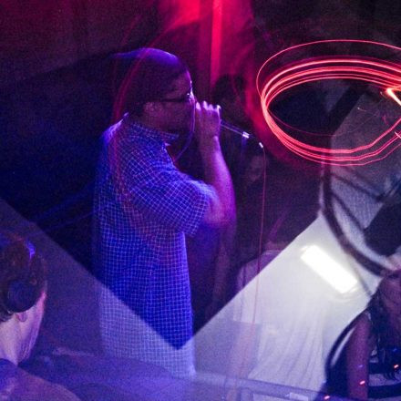 BOUNCE pres. ROKSONIX @ Fluc_Wanne