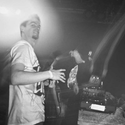 BOUNCE pres. ROKSONIX @ Fluc_Wanne