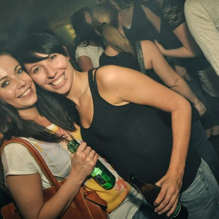 VIENNAs FIRST 90ies CLUB @ The Loft