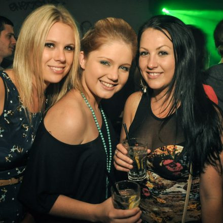 VIENNAs FIRST 90ies CLUB @ The Loft