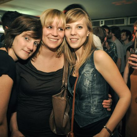 VIENNAs FIRST 90ies CLUB @ The Loft