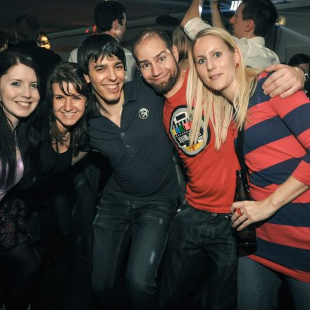 VIENNAs FIRST 90ies CLUB @ The Loft