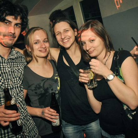 VIENNAs FIRST 90ies CLUB @ The Loft