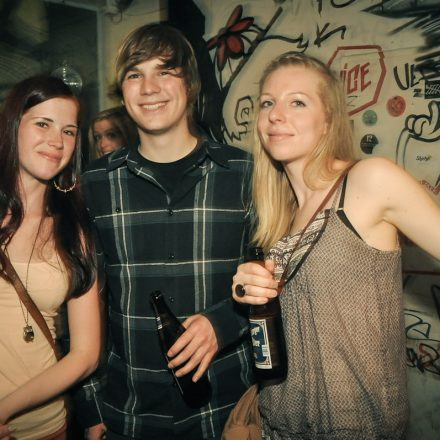 VIENNAs FIRST 90ies CLUB @ The Loft