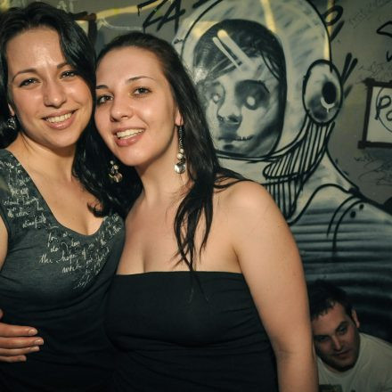 VIENNAs FIRST 90ies CLUB @ The Loft