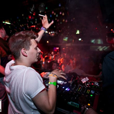 ZIAGA. & DAZE pres. PELUSSJE