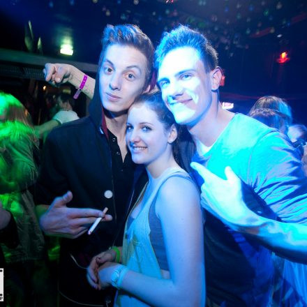 ZIAGA. & DAZE pres. PELUSSJE