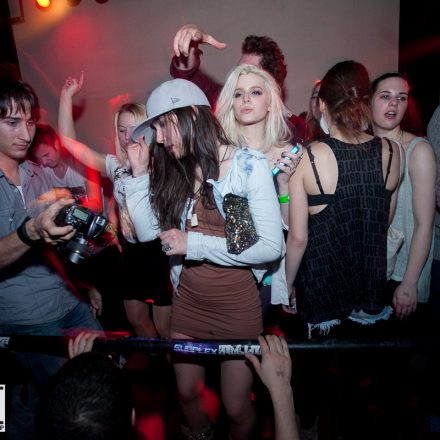 ZIAGA. & DAZE pres. PELUSSJE