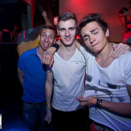 ZIAGA. & DAZE pres. PELUSSJE