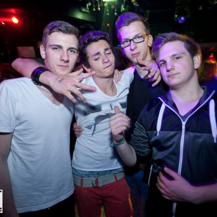 ZIAGA. & DAZE pres. PELUSSJE