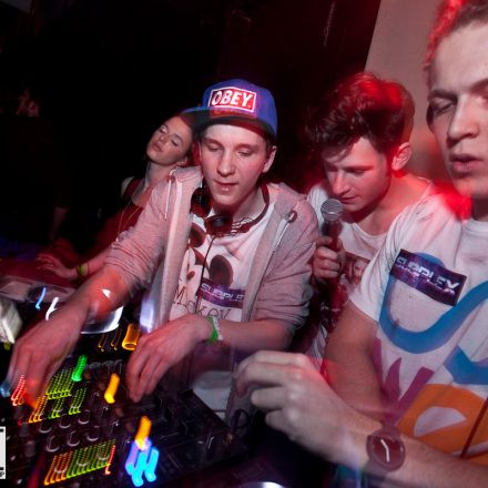 ZIAGA. & DAZE pres. PELUSSJE
