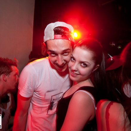 ZIAGA. & DAZE pres. PELUSSJE