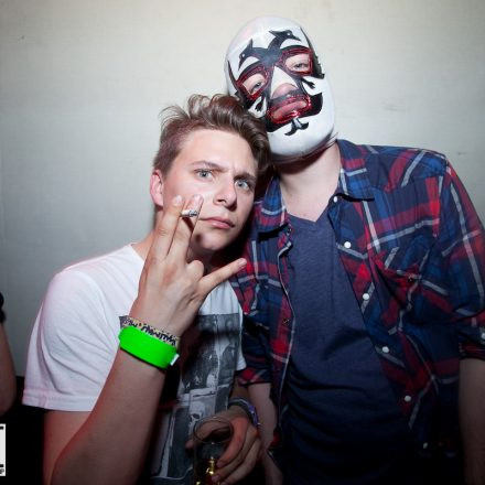 ZIAGA. & DAZE pres. PELUSSJE