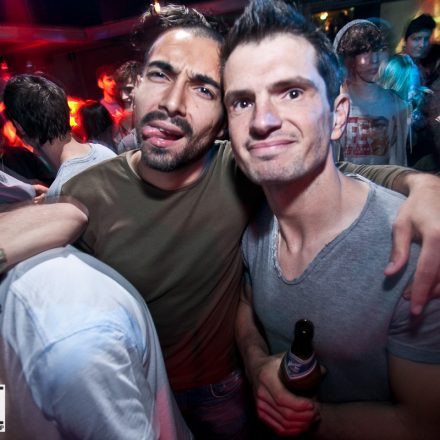 ZIAGA. & DAZE pres. PELUSSJE