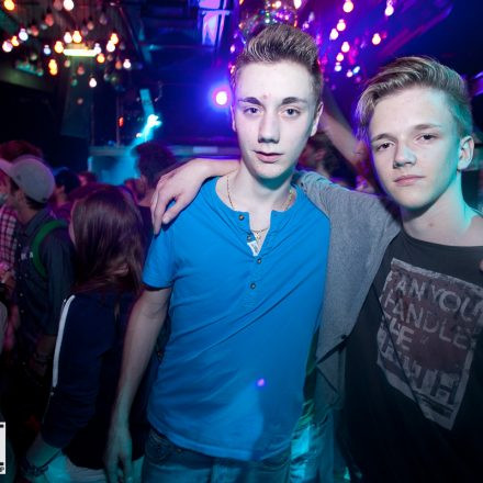 ZIAGA. & DAZE pres. PELUSSJE