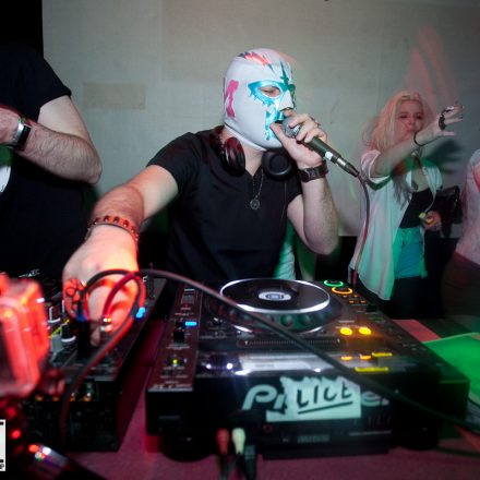 ZIAGA. & DAZE pres. PELUSSJE