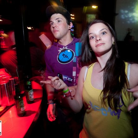 ZIAGA. & DAZE pres. PELUSSJE