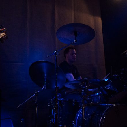 Om + Barn Owl @ Arena
