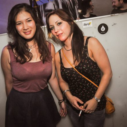 90'ies CLUB - Riot Grrrrrls vs. Raveboys @ The LOFT