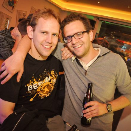 90'ies CLUB - Riot Grrrrrls vs. Raveboys @ The LOFT