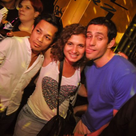 90'ies CLUB - Riot Grrrrrls vs. Raveboys @ The LOFT