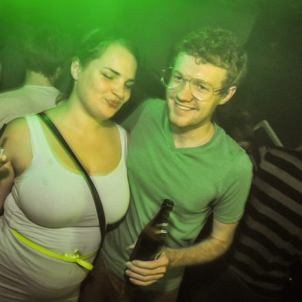 90'ies CLUB - Riot Grrrrrls vs. Raveboys @ The LOFT