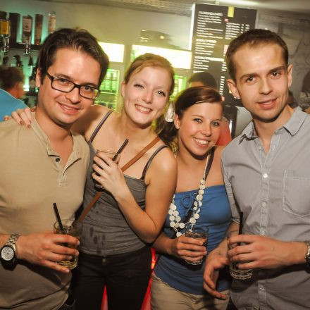 90'ies CLUB - Riot Grrrrrls vs. Raveboys @ The LOFT