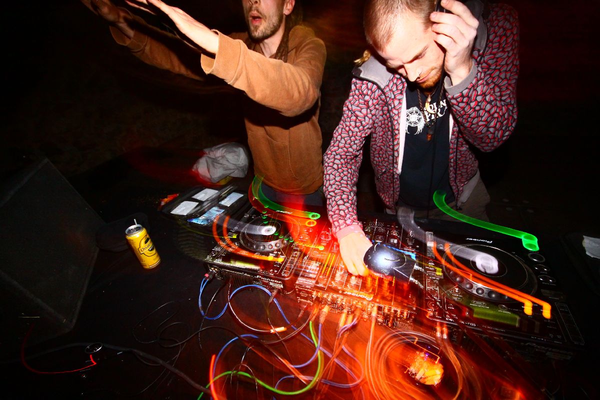 SOUNDLAB PIRATES presents *TREE OF LIFE preEVENT* - CAPTAIN HOOK, SIRION @ Burgarena Reinsberg