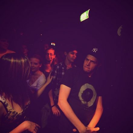 Wicked feat. Switch! mit Serial Killaz