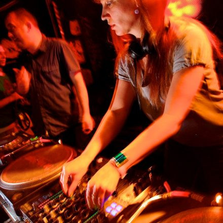 Wicked feat. Switch! mit Serial Killaz
