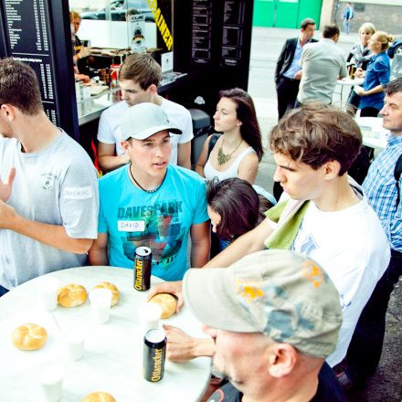 Wurstmob mit Schärfewettessen @ Rock'N'Wurst