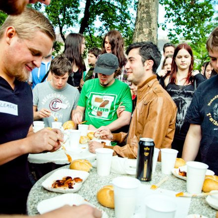 Wurstmob mit Schärfewettessen @ Rock'N'Wurst