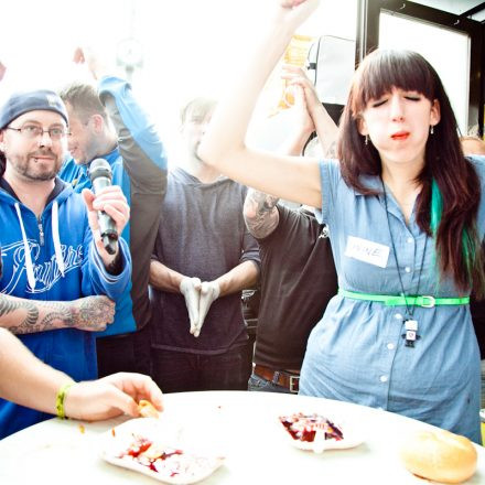 Wurstmob mit Schärfewettessen @ Rock'N'Wurst
