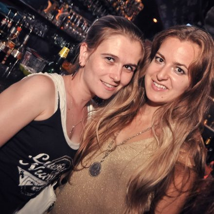 Addicted to Rock - Semesterclosing mit Poledance Vienna @ U4