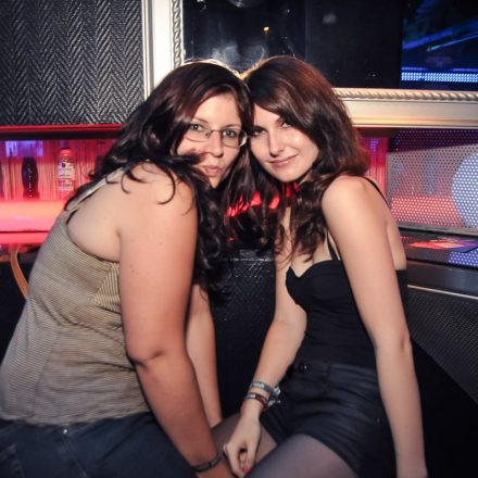 Addicted to Rock - Semesterclosing mit Poledance Vienna @ U4