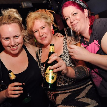 Club VOLUME #7 - Frequency Festivalstarter mit The T.c.h.i.k. @ B72