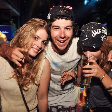 Club VOLUME #7 - Frequency Festivalstarter mit The T.c.h.i.k. @ B72