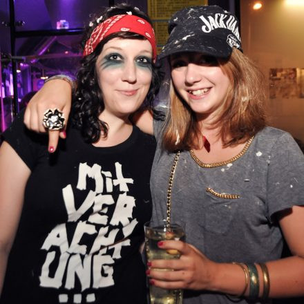 Club VOLUME #7 - Frequency Festivalstarter mit The T.c.h.i.k. @ B72