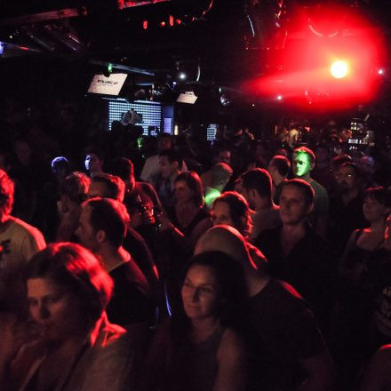 Addicted to Rock - Heinz aus Wien - Akustikset @ U4