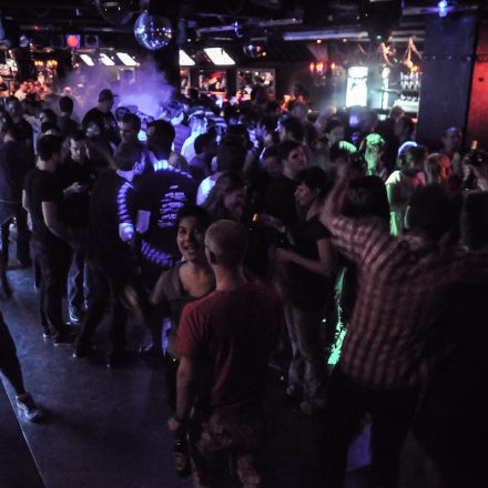 Addicted to Rock - Heinz aus Wien - Akustikset @ U4