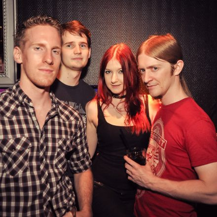 Addicted to Rock - Heinz aus Wien - Akustikset @ U4