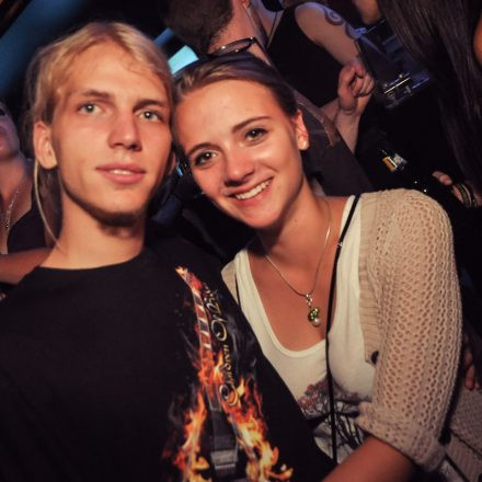 Addicted to Rock - Heinz aus Wien - Akustikset @ U4