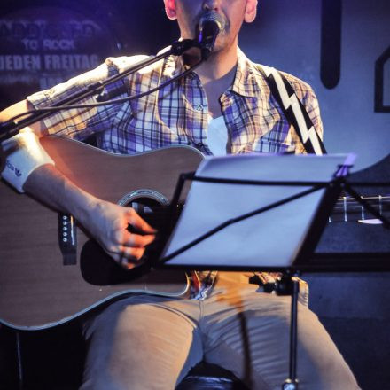 Addicted to Rock - Heinz aus Wien - Akustikset @ U4