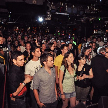 Addicted to Rock - Heinz aus Wien - Akustikset @ U4