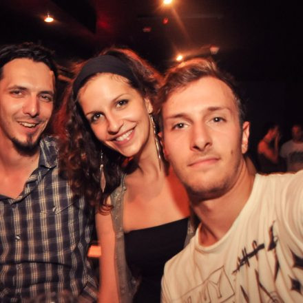 Addicted to Rock - Heinz aus Wien - Akustikset @ U4