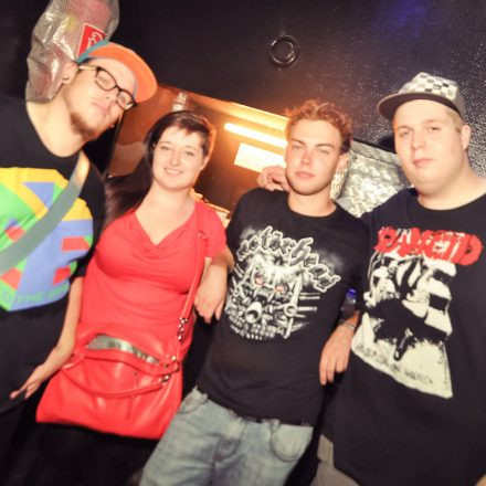 Addicted to Rock - Heinz aus Wien - Akustikset @ U4