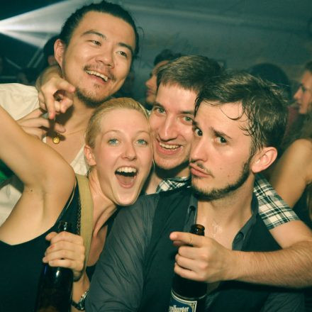 (VIENNAs FIRST) 90ies CLUB @ The Loft