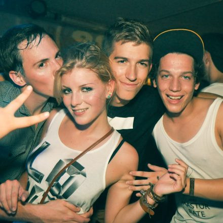 (VIENNAs FIRST) 90ies CLUB @ The Loft